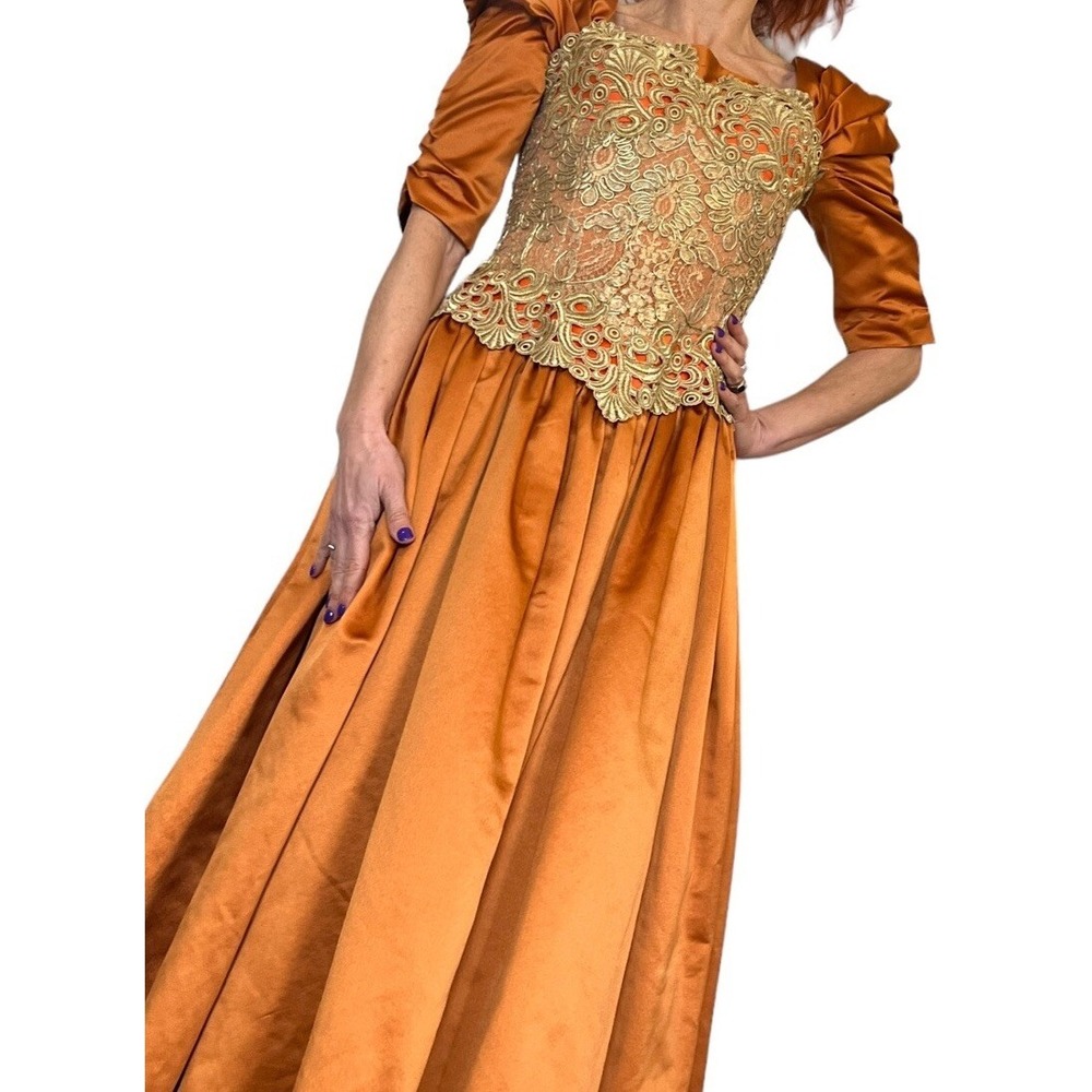 ESCADA COUTURE WOMEN'S SILK SATIN ORANGE EMBROIDERED VICTORIAN BALL GOWN 36 4/6 - Picture 3 of 15
